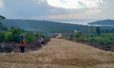 Pembangunan Jalan Usaha Tani di Desa Tumada Rampung 100 Persen