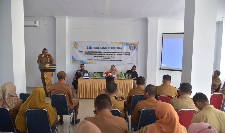 Seminar Hasil Penelitian Analisis Pemetaan dan Pengentasan Kemiskinan Berbasis Kemasan Kearifan Sosial Ekonomi