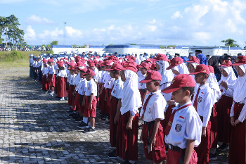 Pemkab Buton Peringati Hardiknas 2026, Teguhkan Komitmen Pendidikan Bermutu serta Kesejahteraan Guru 
