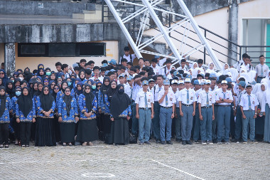 Pemerintah Kabupaten Buton menggelar upacara peringatan Hari Sumpah Pemuda ke-97 Tahun 2025 di Alun-Alun Takawa, Pasarwajo, Selasa, 28 Oktober 2025 (Foto: Agung - Kominfo)
